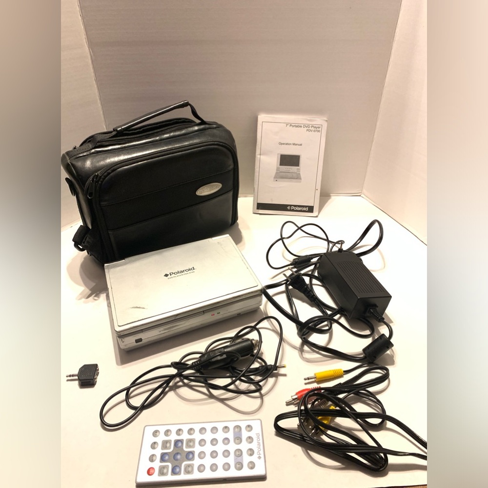 Polaroid PDV-0700 7" Portable DVD Player